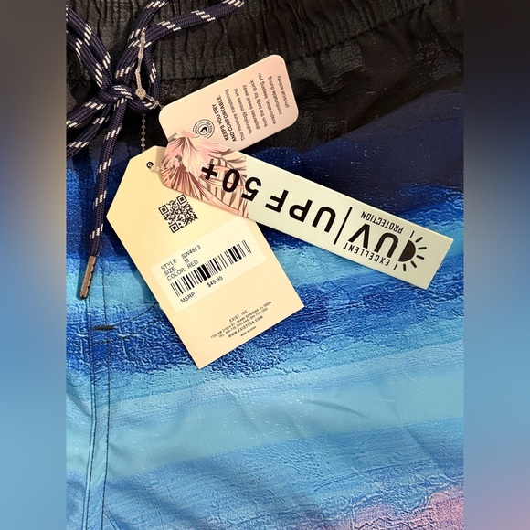 Spicy Tuna Men's M & L Swim Trunks NWT - Picture 2 of 6